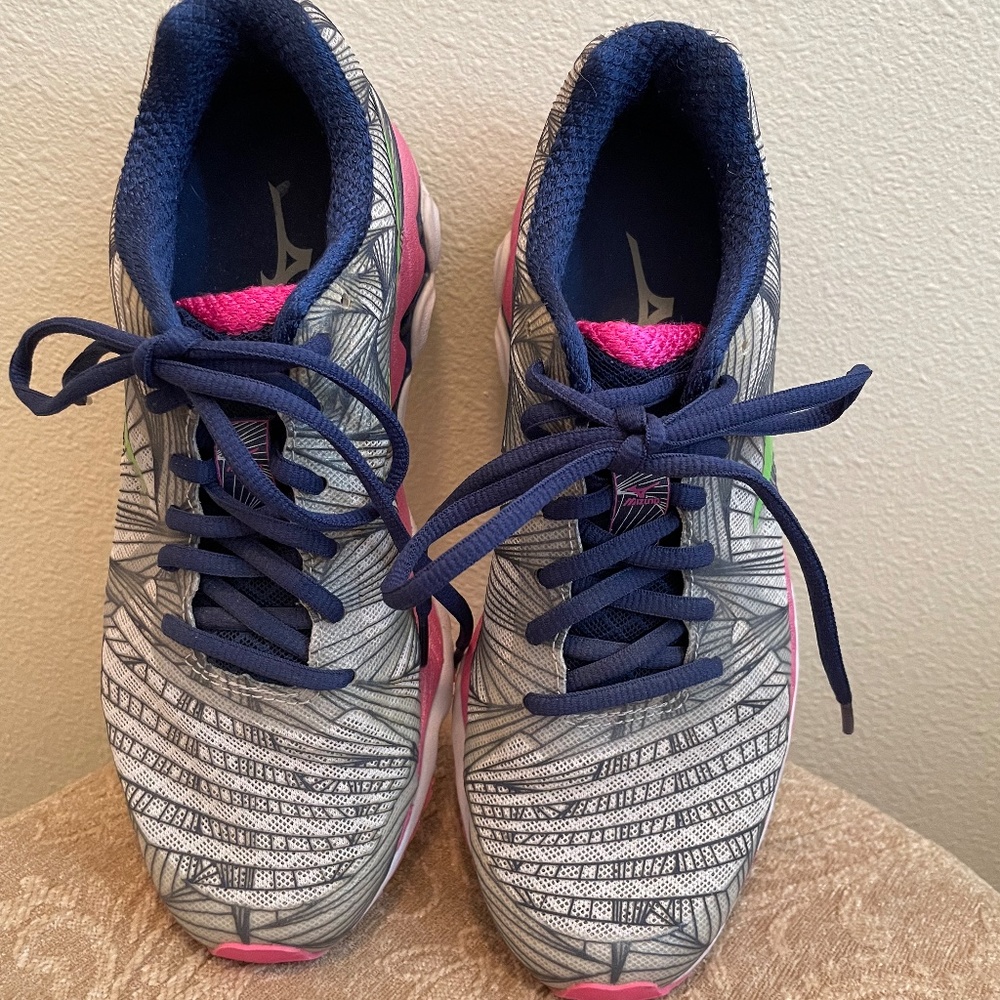 Mizuno Wave Paradox Running Shoes Size 8